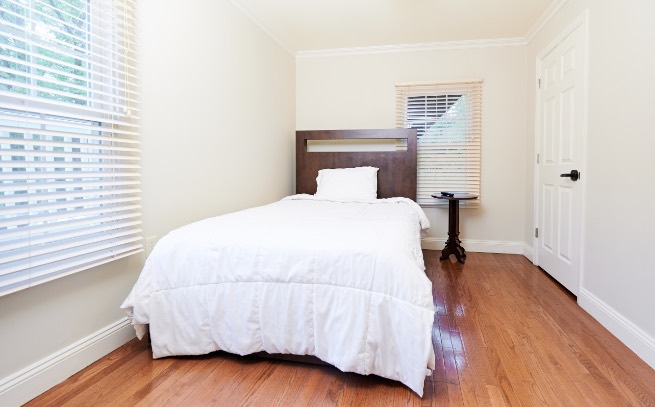 bedroom at Evolve Recovery Center